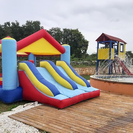 Holiday Park Village Jelovci Kringa Exteriör bild