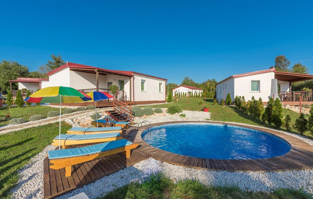 Holiday Park Village Jelovci Kringa Exteriör bild