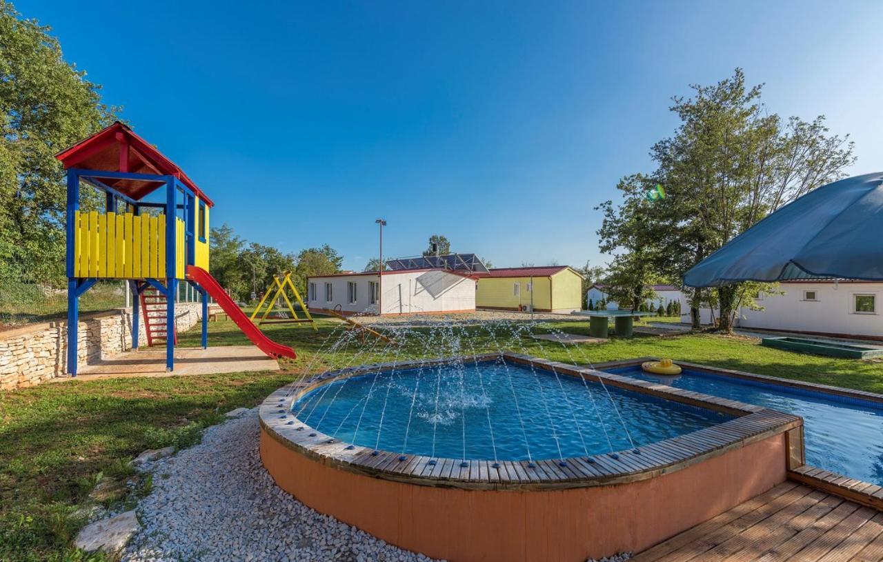 Holiday Park Village Jelovci Kringa Exteriör bild